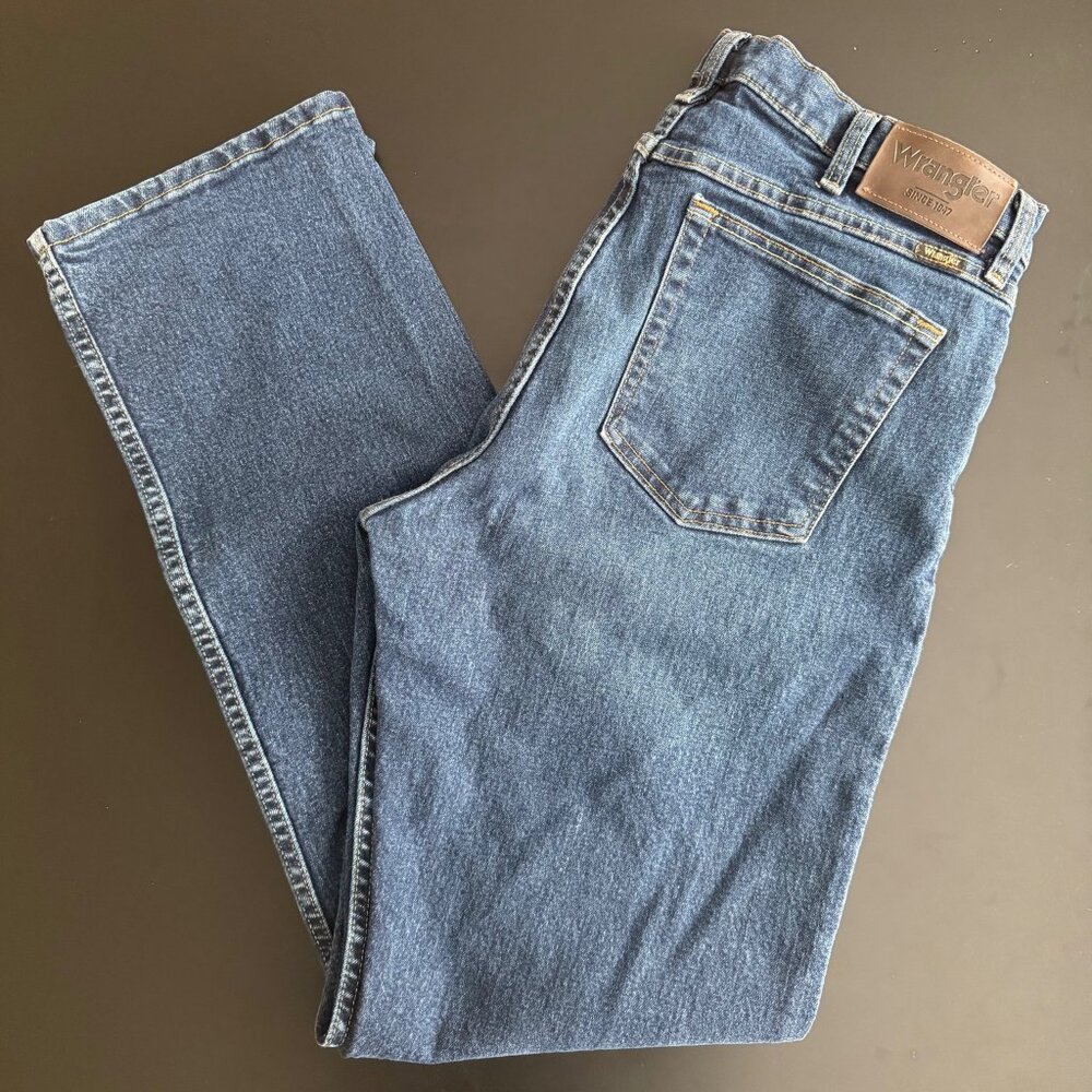 Wrangler Straight Fit Men's Western Jeans – 34 x 32 – Blue Denim